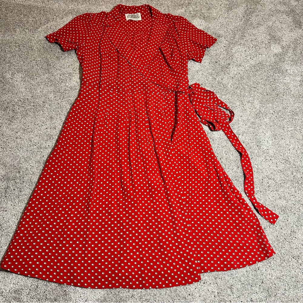 EUC The Seamstress of Bloomsbury Vintage-Look Short Sleeve Crepes de Chine Dress
